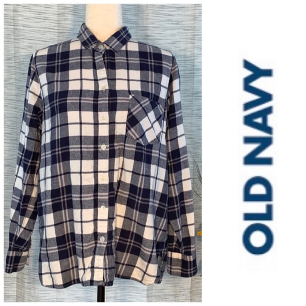 Old Navy “The Classic Shirt” blue and white plaid button down shirt.